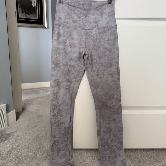 Lululemon Wunder train 25” legging - Picture 3 of 6